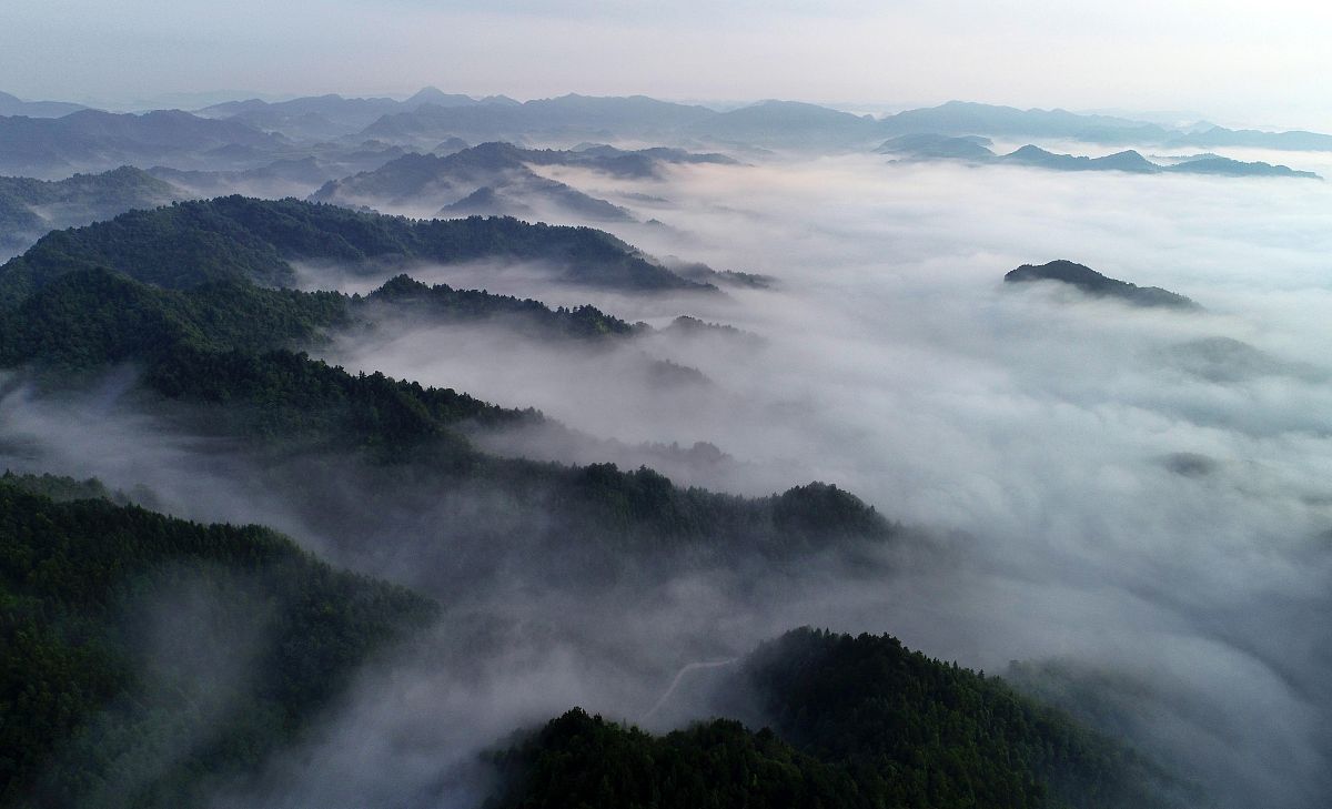 缭绕不散是什么意思_词语缭绕不散的意思