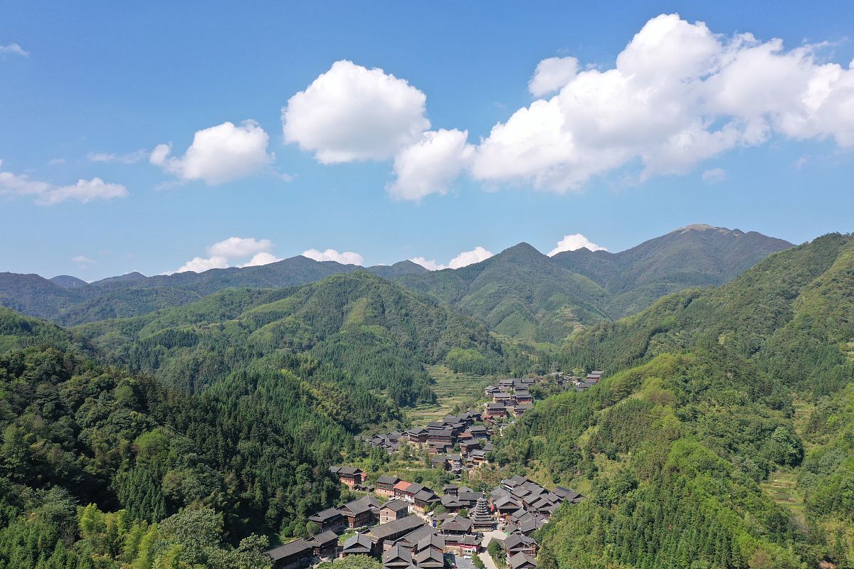 怀化卫校2022年招生简章 - 录取分数线/专业/学费