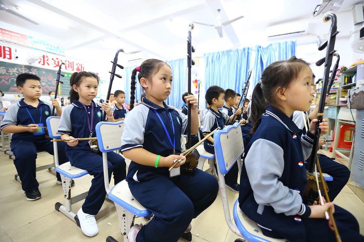 河北卫校VS高中：哪个更适合你？