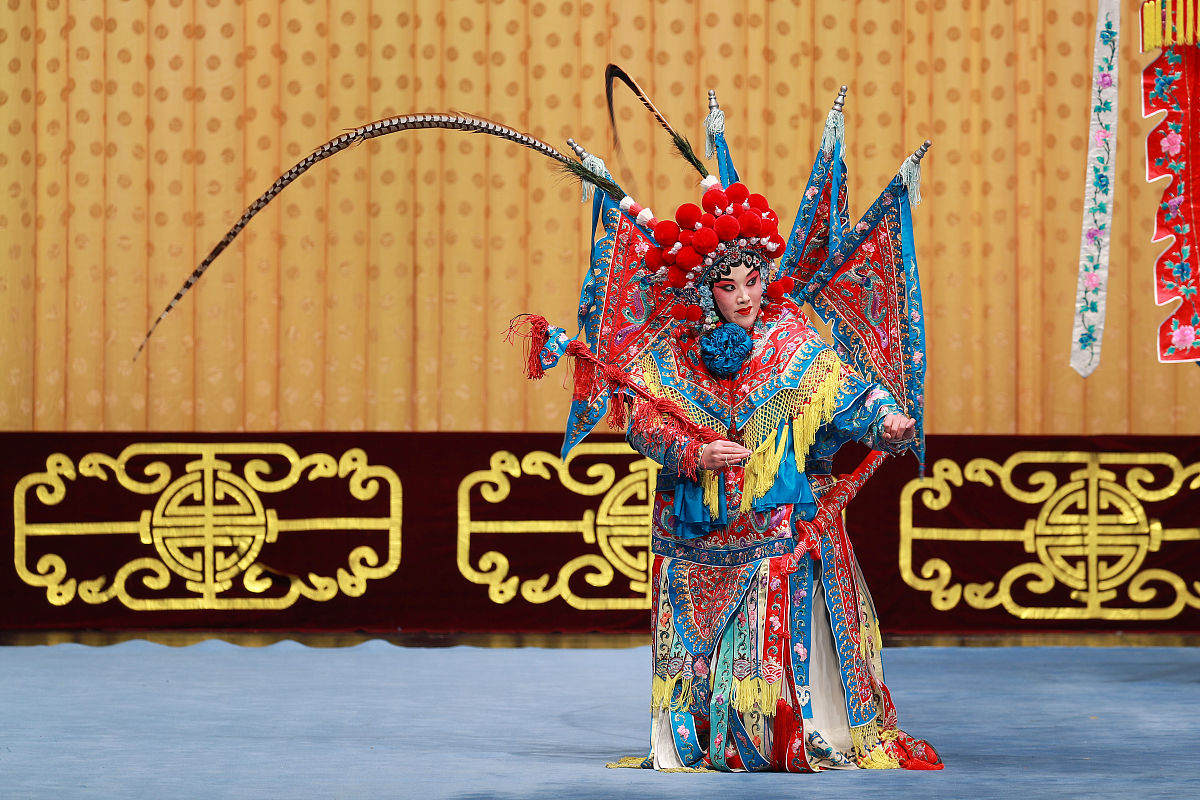 戏曲的以一求多体现在哪些方面？一行多用一景多用一曲多用一式多用