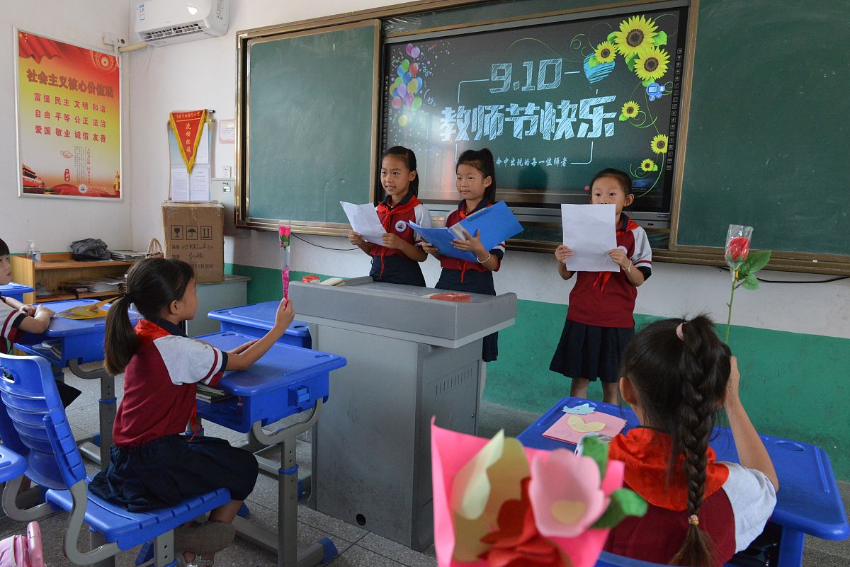 难忘的高一军训：职业学校毕业典礼演讲稿