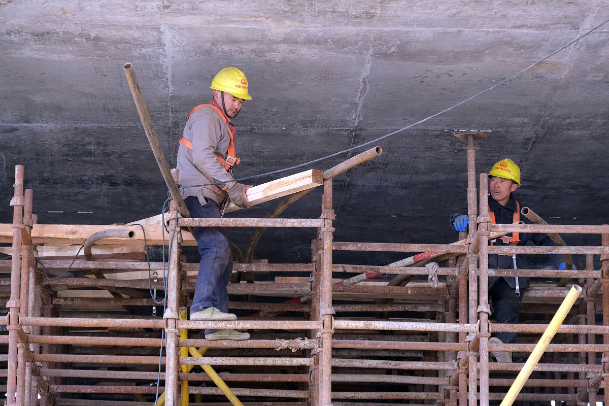 钢连梁与组合墙肢屈服行为研究：试件屈服演变过程