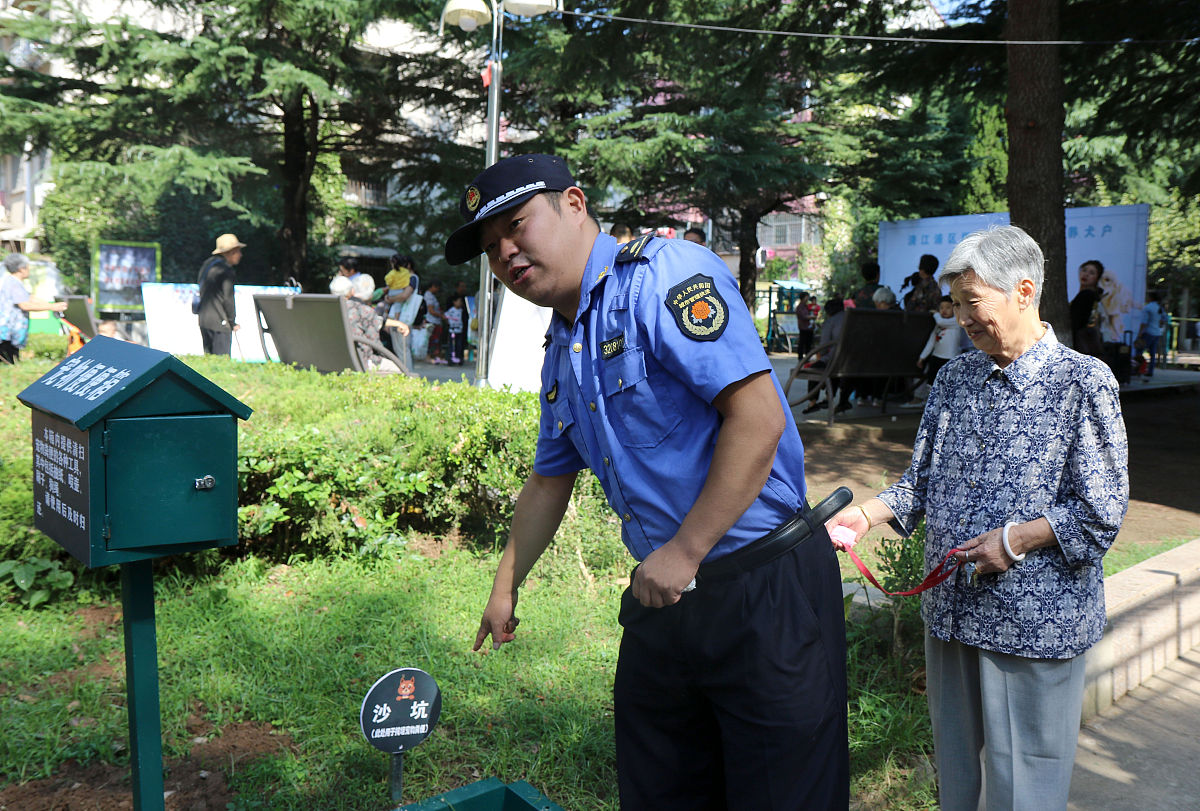 结合执法领域出现的钓鱼执法、养鱼执法等现象谈谈你对卫生行政执法的理解800字