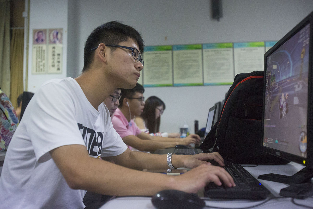 高中没读完？这些电子竞技专业学校适合你！