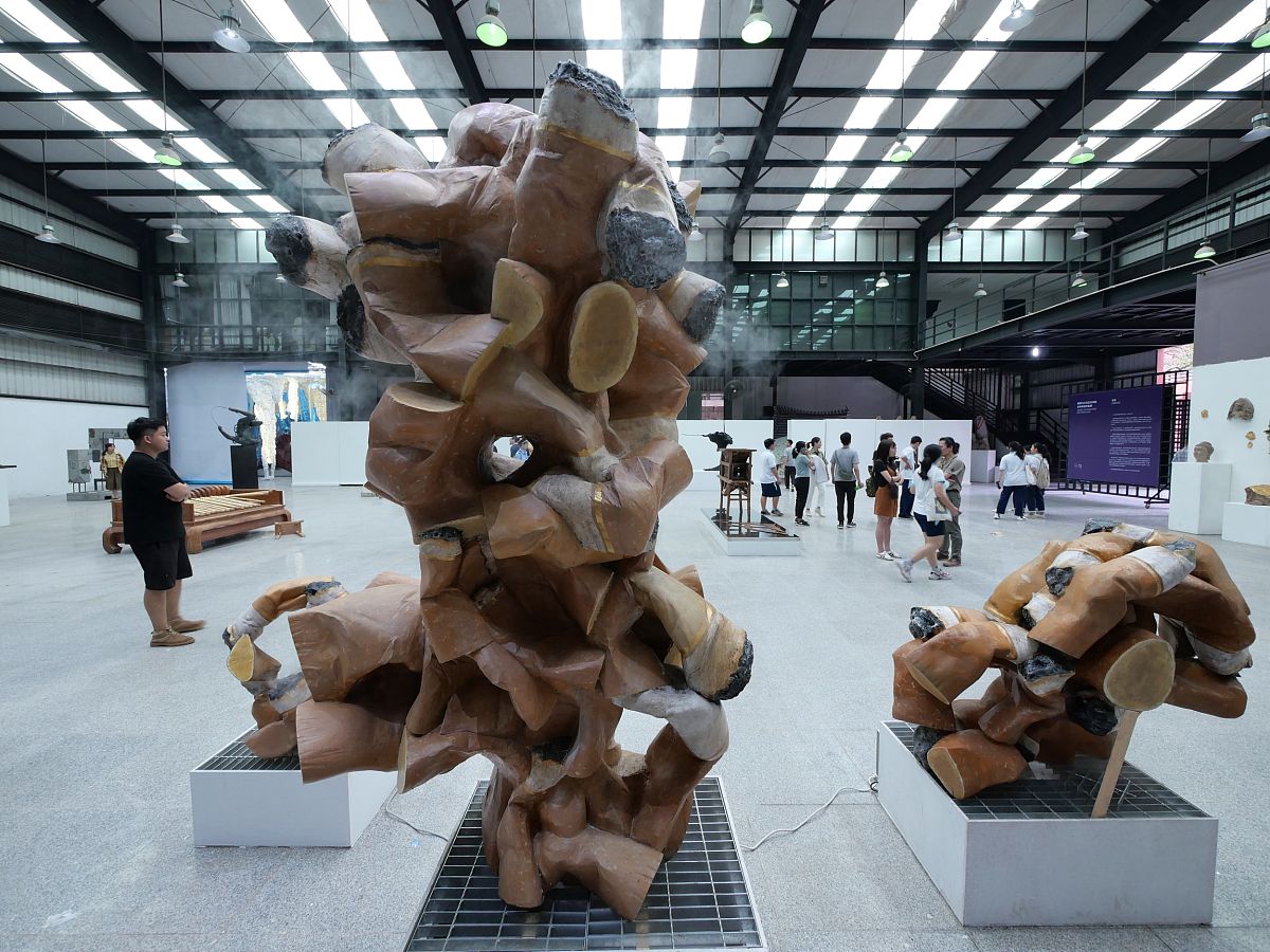 重庆人文艺术职业学校绘画与雕塑专业专业就业方向有哪些