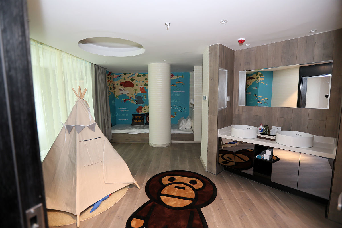 为海洋地质亲子主题民宿的套房设计