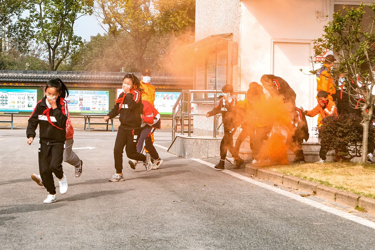 湖州消防防爆应急灯：保障安全，照亮救援