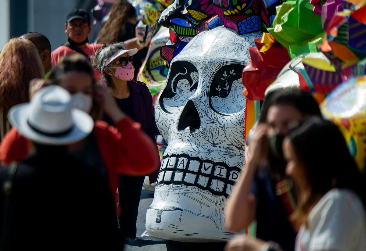 亡灵节：纪念逝去亲人的欢乐节日