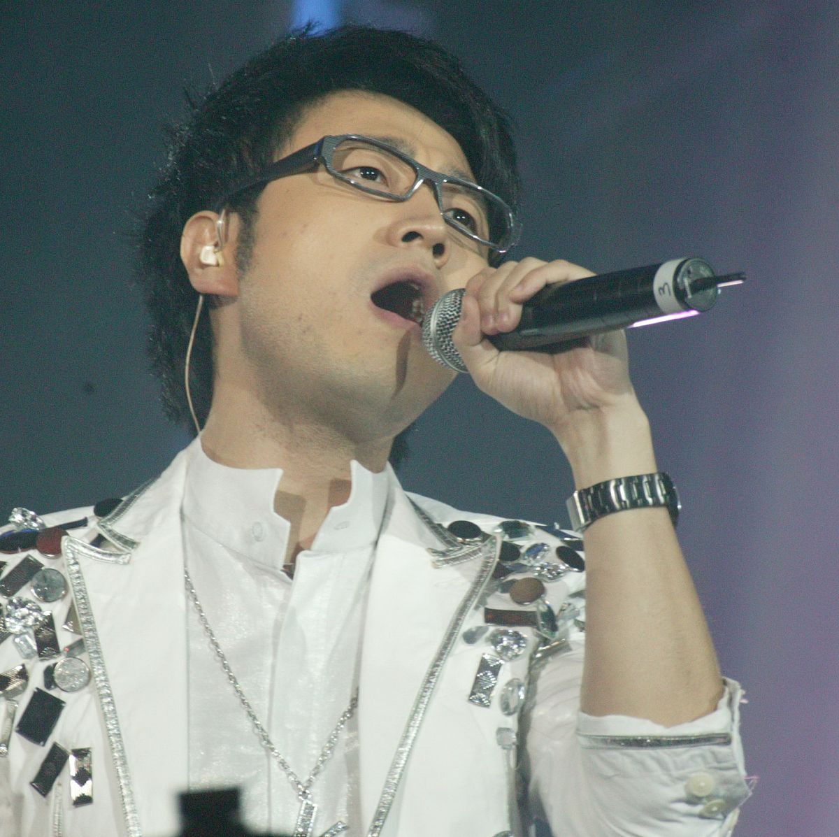 2007年 10月 20日 , 南京 , 快乐 男生 全国 巡回 演唱 南京站 . 王铮
