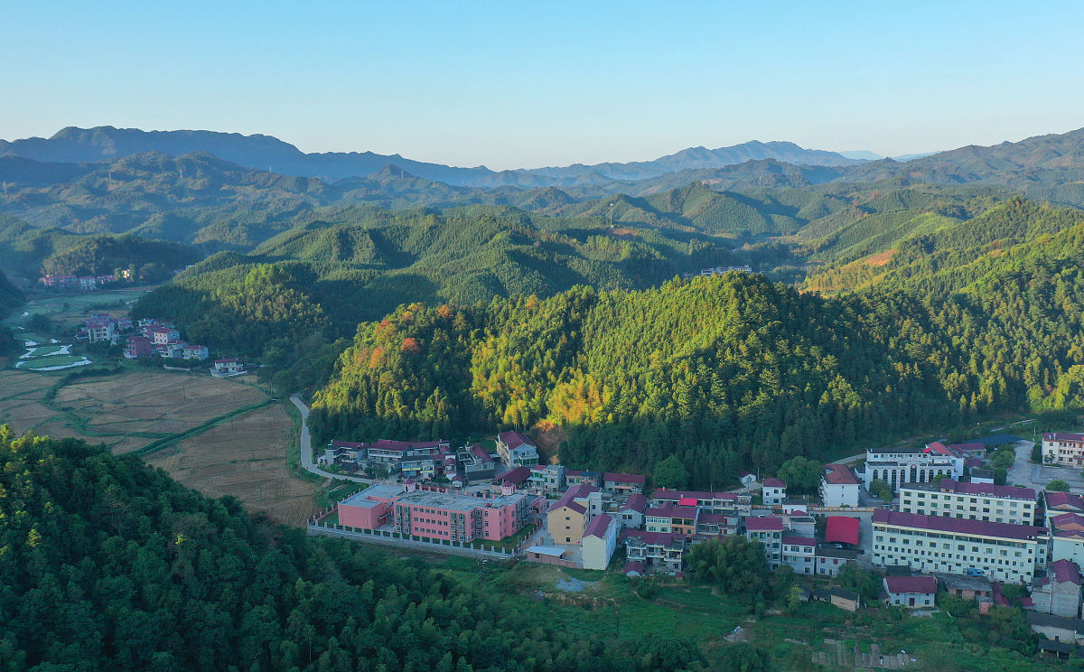 江西省商务学校宿舍食堂环境条件