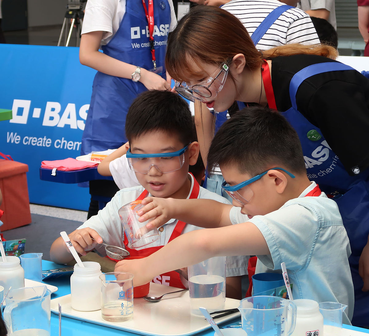 科学小制作&双语幼儿夏令营 | 让孩子玩转科学，提升英语！