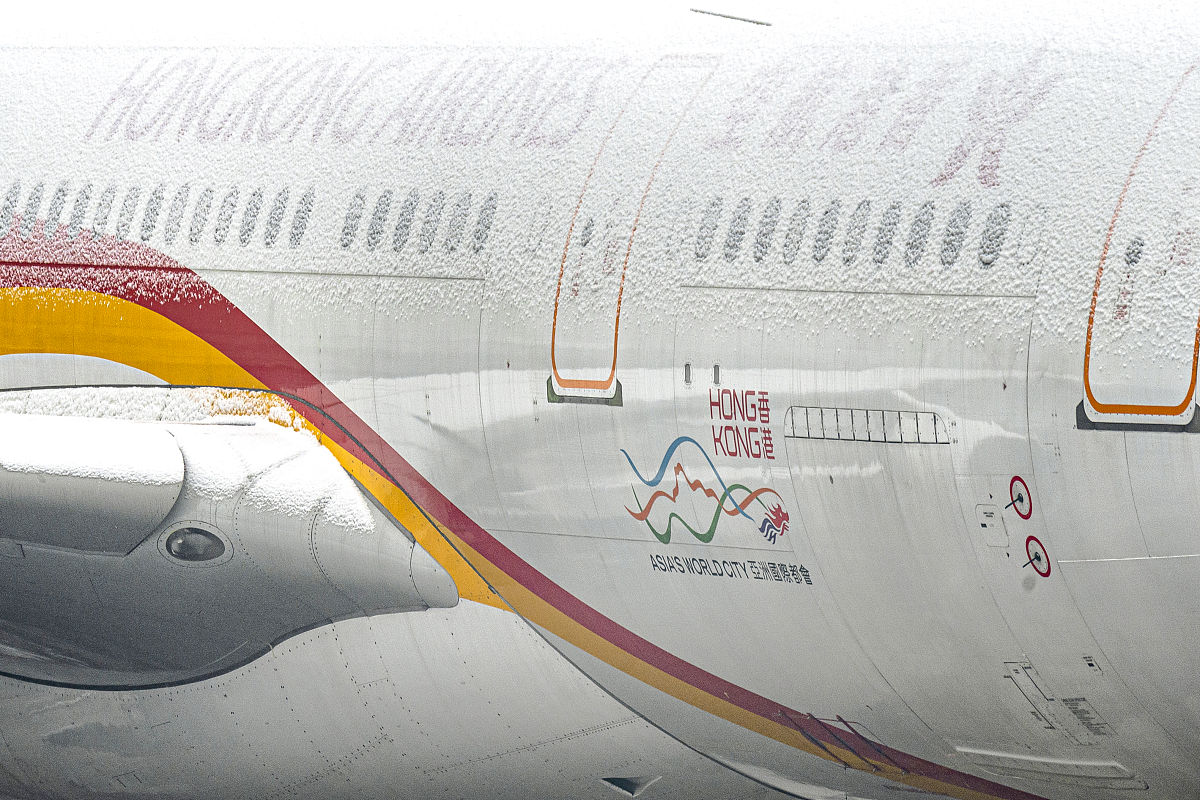 机翼上的气流分布为什么前端正常后端混乱