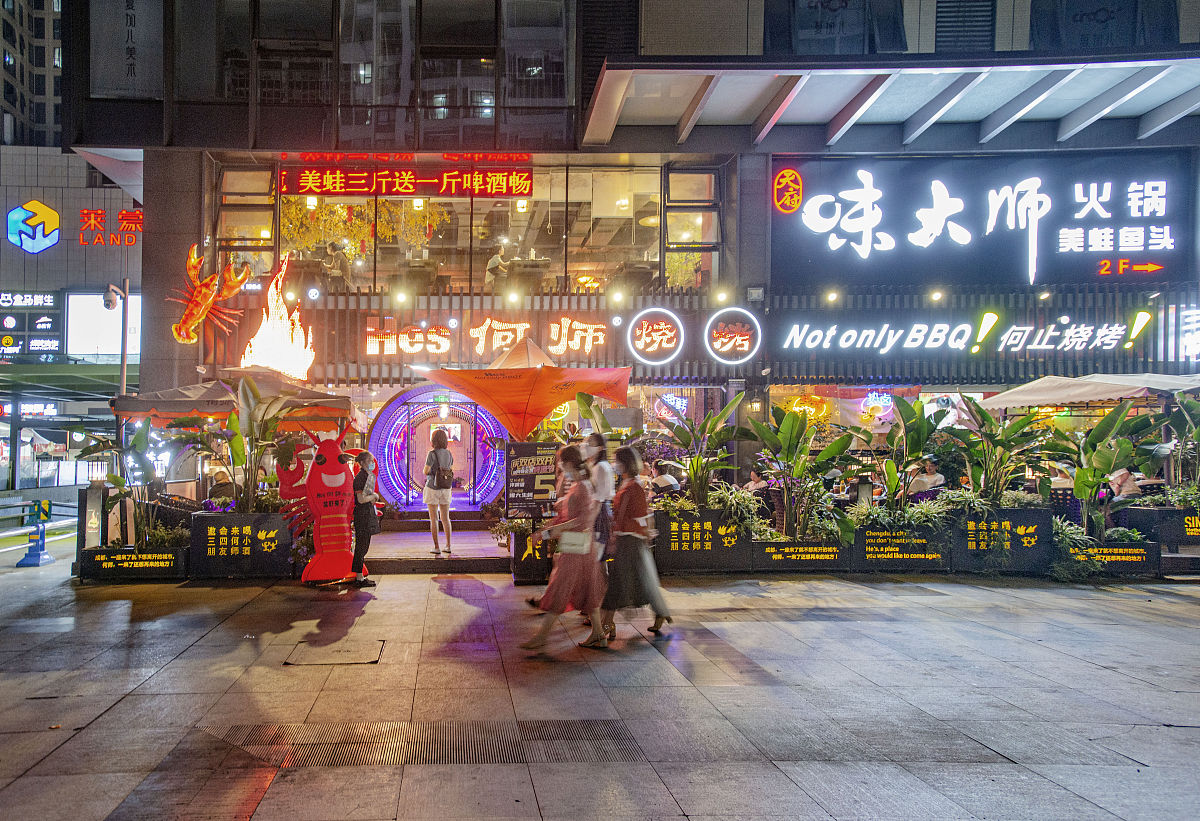 我住在武侯区丽都汇附近有什么好吃的
