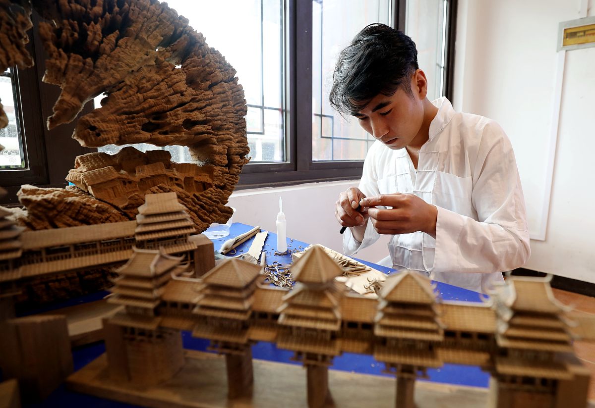 体验传统文化：走搭石的独特魅力