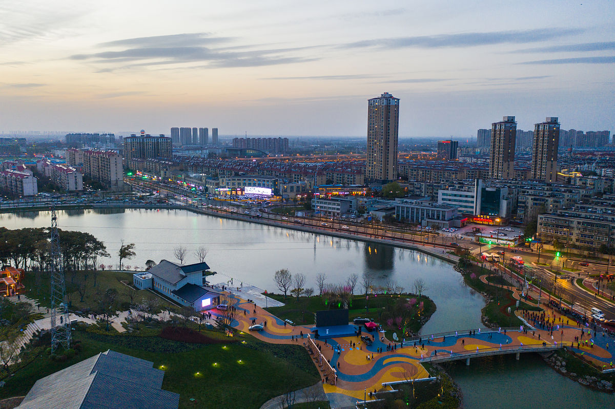 2021年3月21日,南京江北桃湖公园位于盘城街道和大厂街道交界处,园内