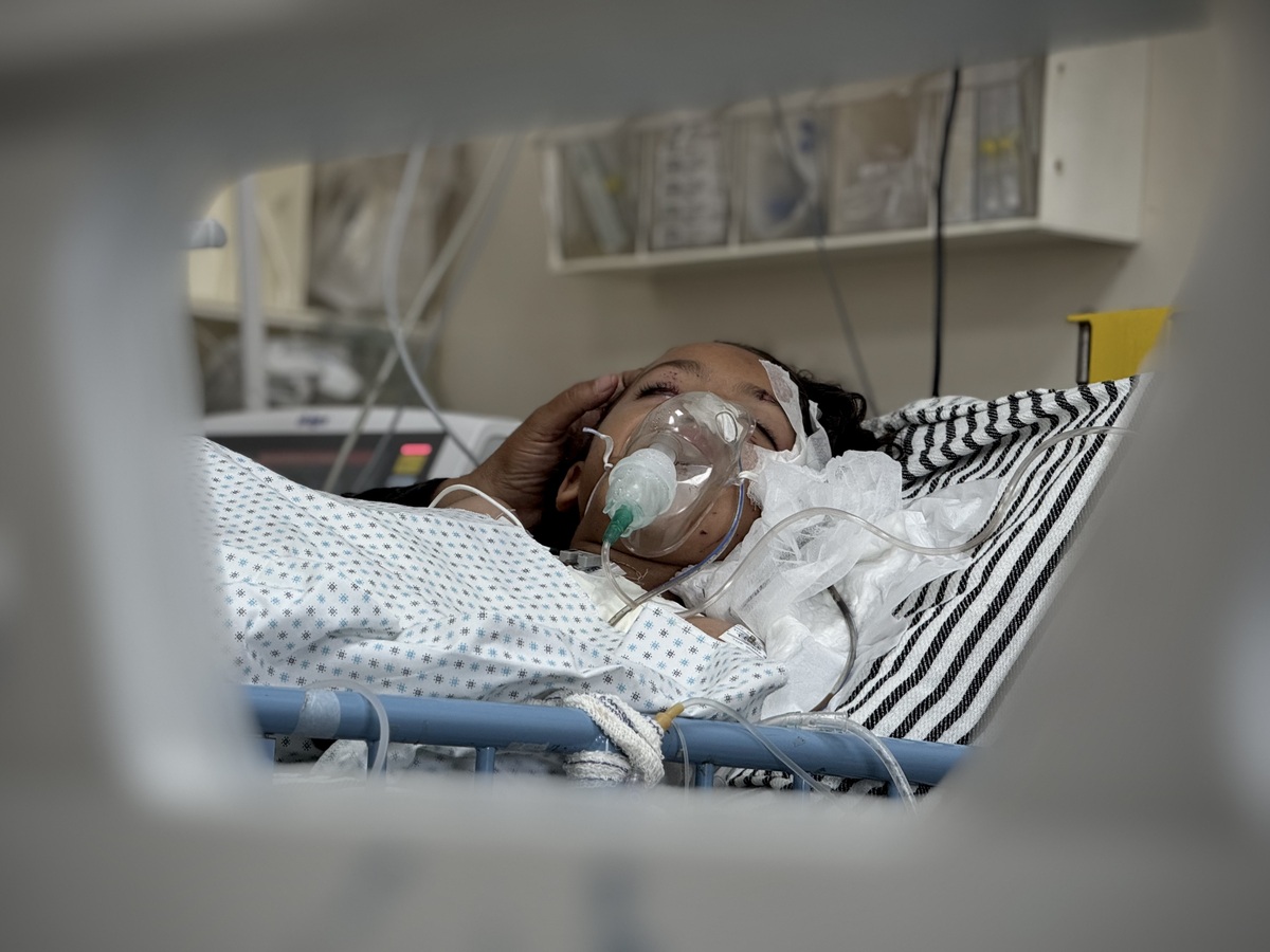 女儿拔掉氧气管，父亲临终前心酸一幕