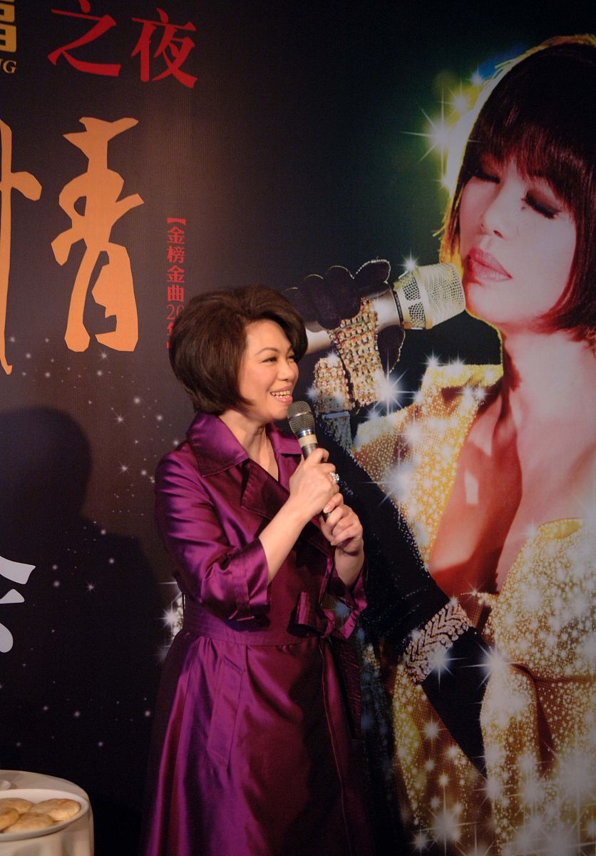 2008年12月8日,成都,歌星蔡琴在成都为演唱会作宣传.蔡琴在发布会上谈