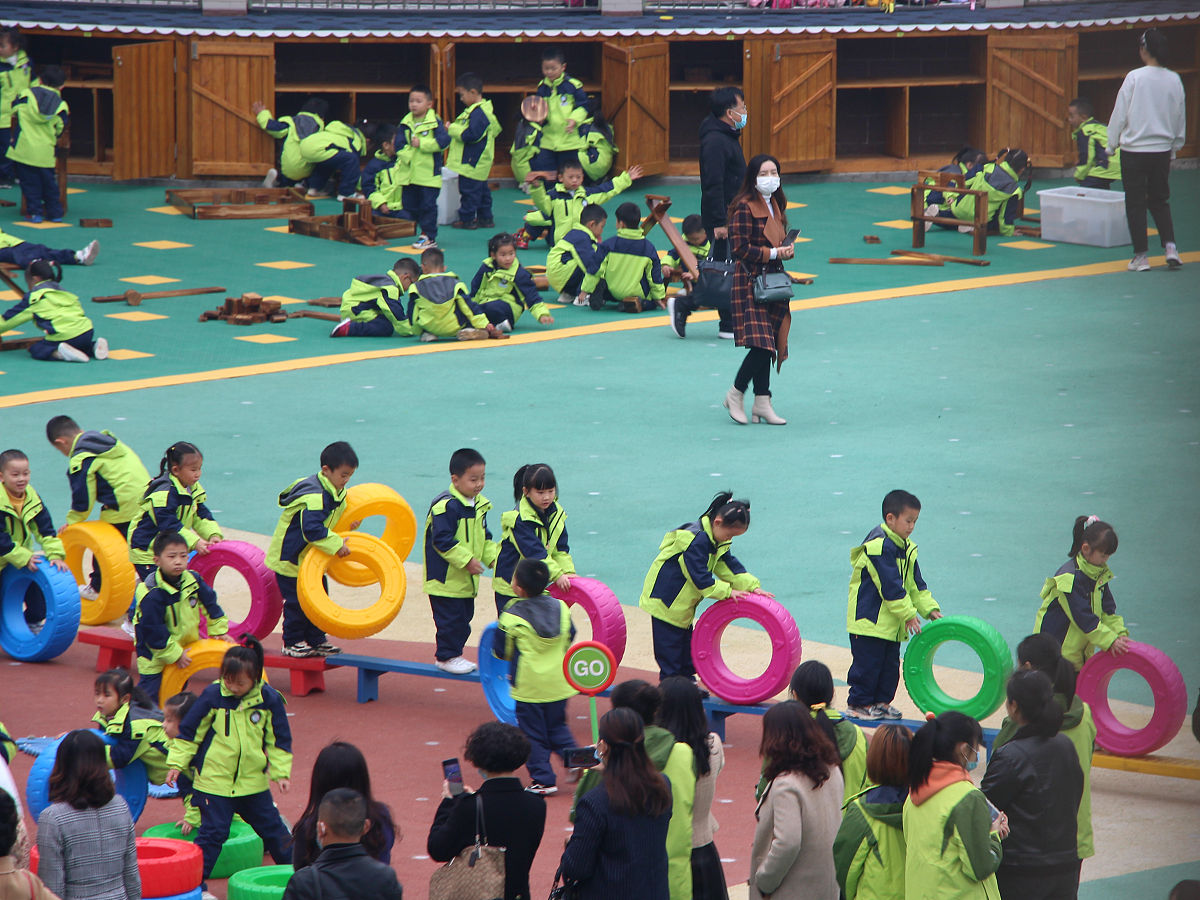 幼儿园户外游戏活动问题及对策研究