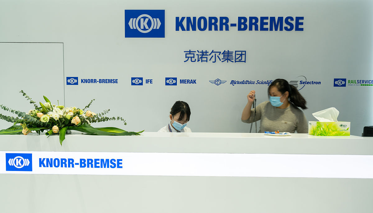 高铁运行时如何保证速度与安全