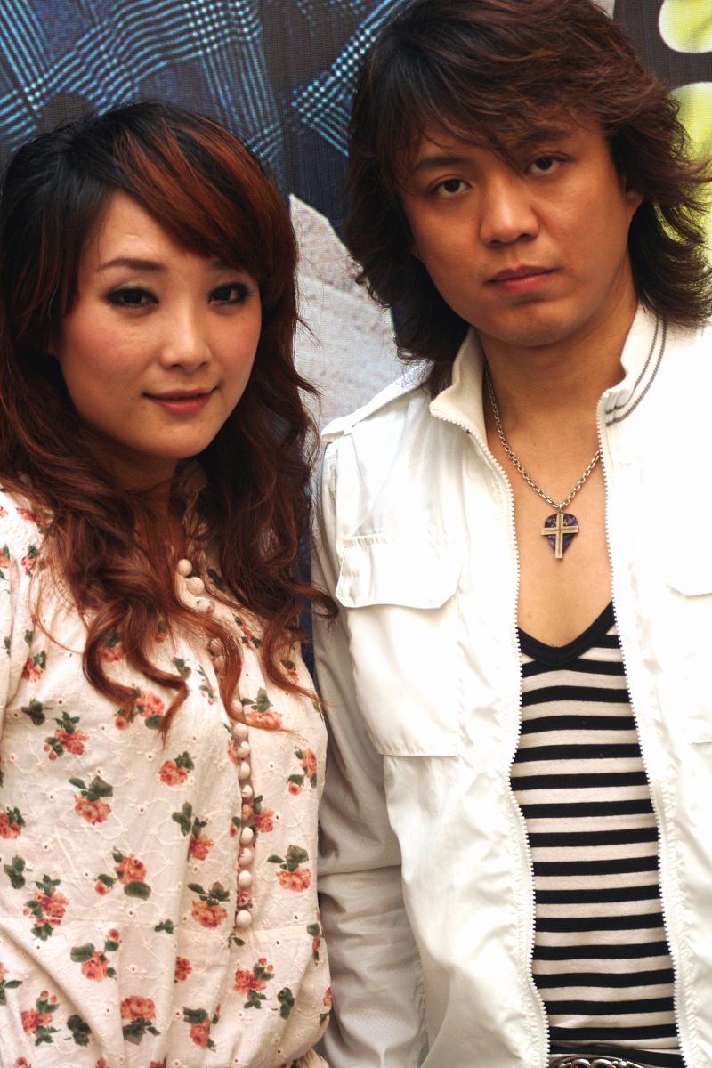 2007年3月30日,福州,成员重组后的爱乐团应音乐广播iradiofm91.3之邀,
