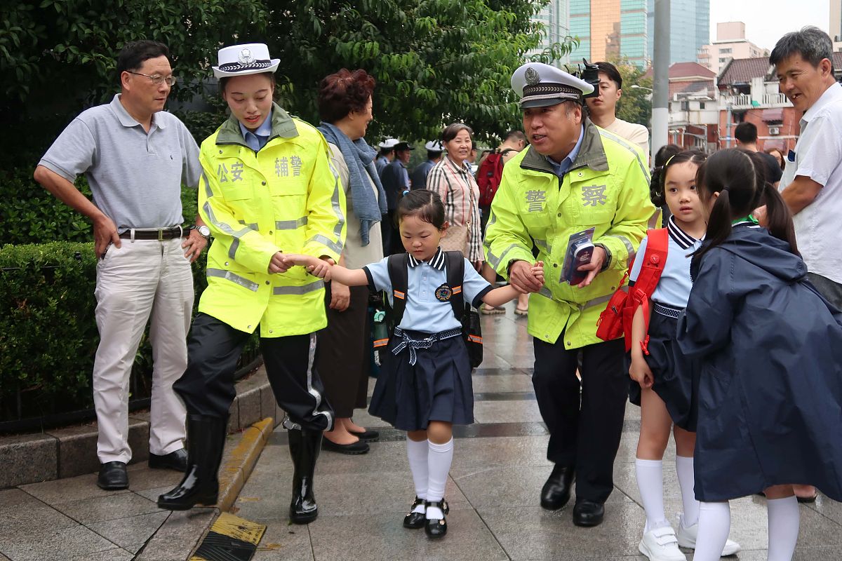 2020年上海市医药学校招生简章