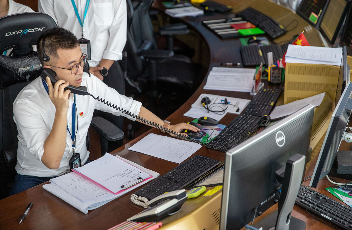 以协助完成银行的外汇业务为主题写一篇400字的实践日志