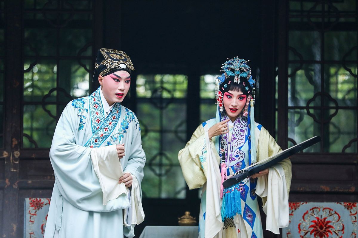 2021年10月3日,北京园博园,第五届中国戏曲文化周进行中,各种戏曲表演