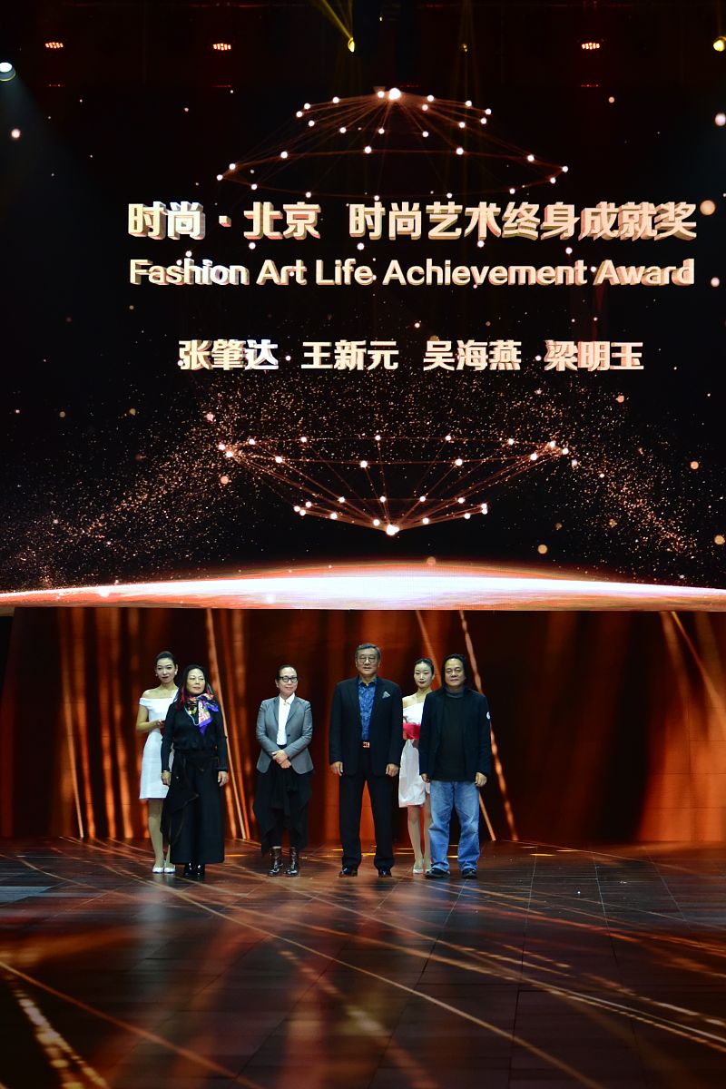 重庆中专学校升格为大专院校，开启教育新篇章