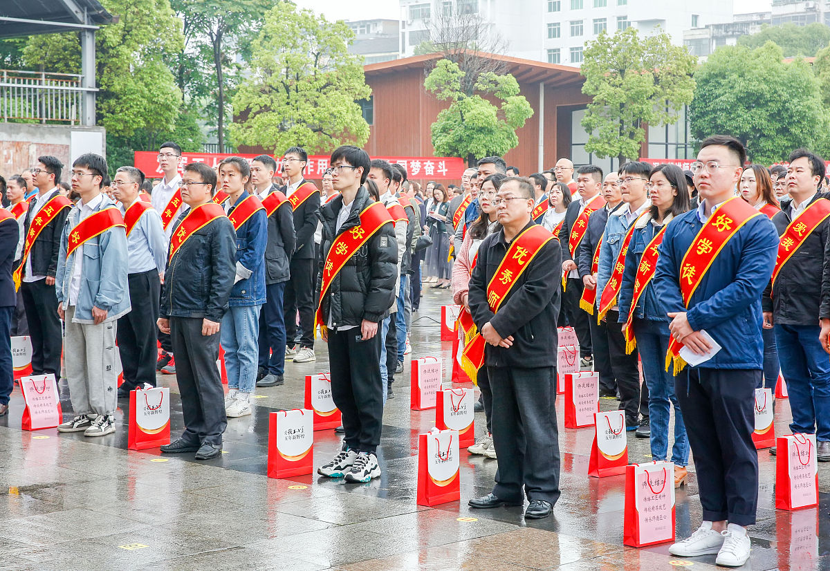 男师傅说‘不管女徒弟了’是什么意思？