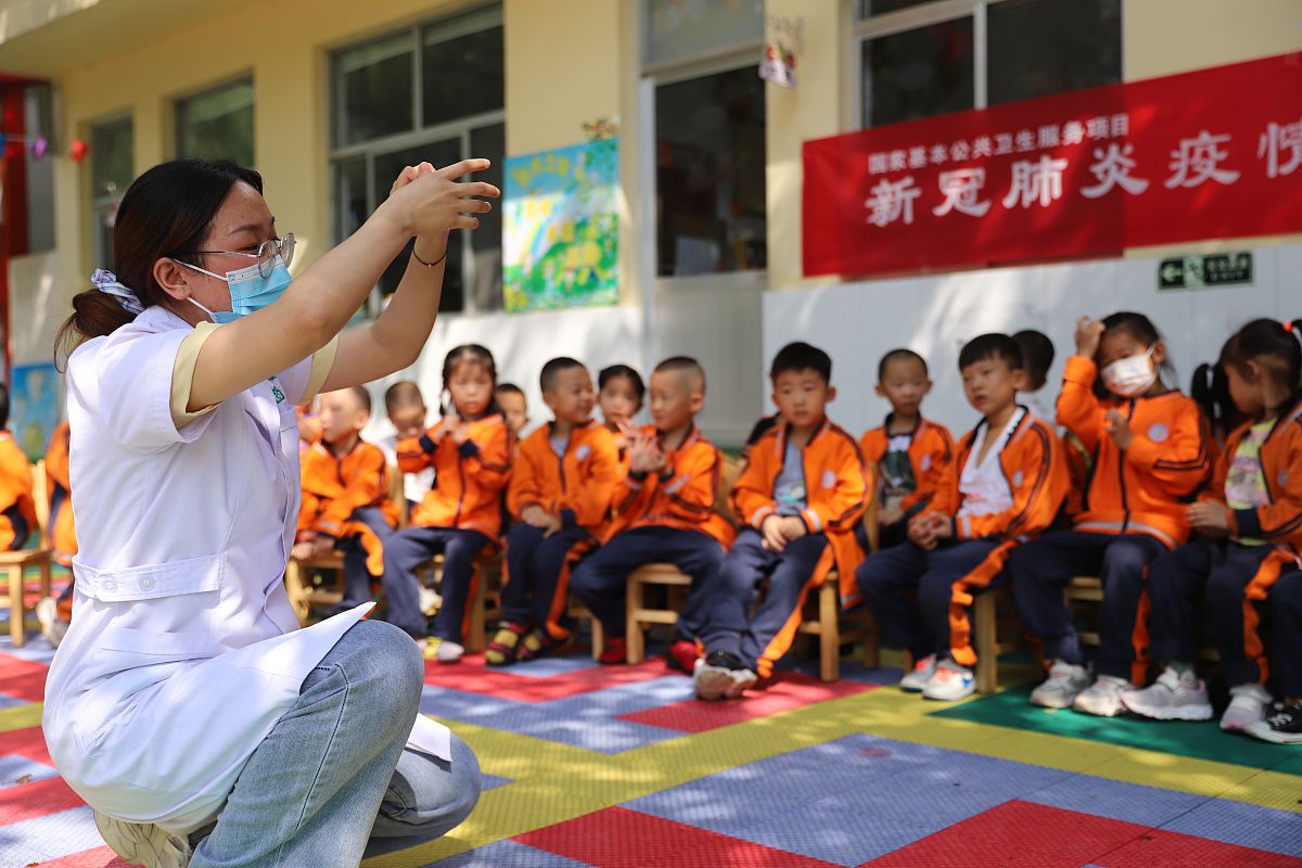 重庆市旅游学校学前教育 保育员方向 专业怎么样都要学些什么