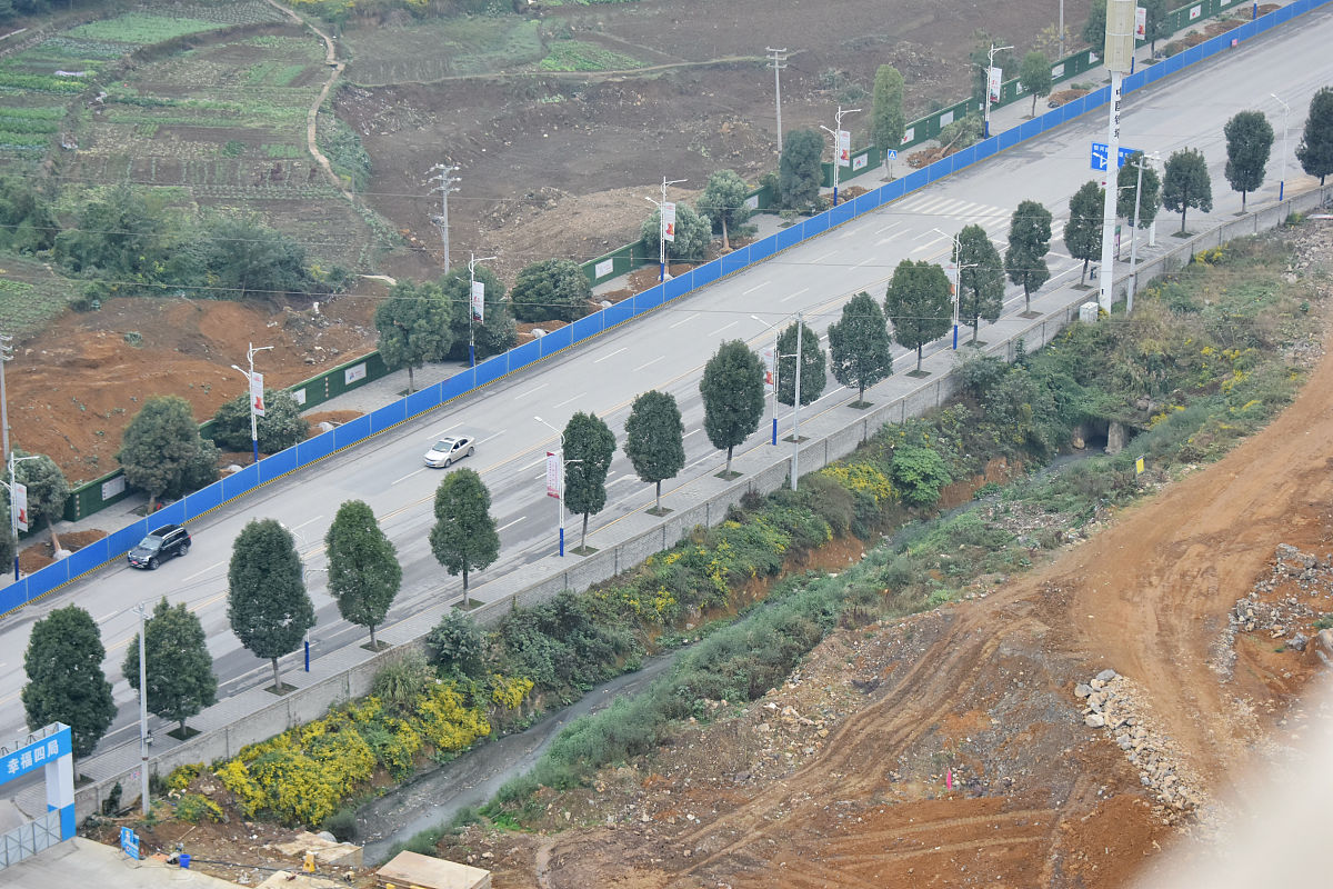 金塔S301线K525-K530路域环境整治工程总结 - 改善交通安全和通行条件