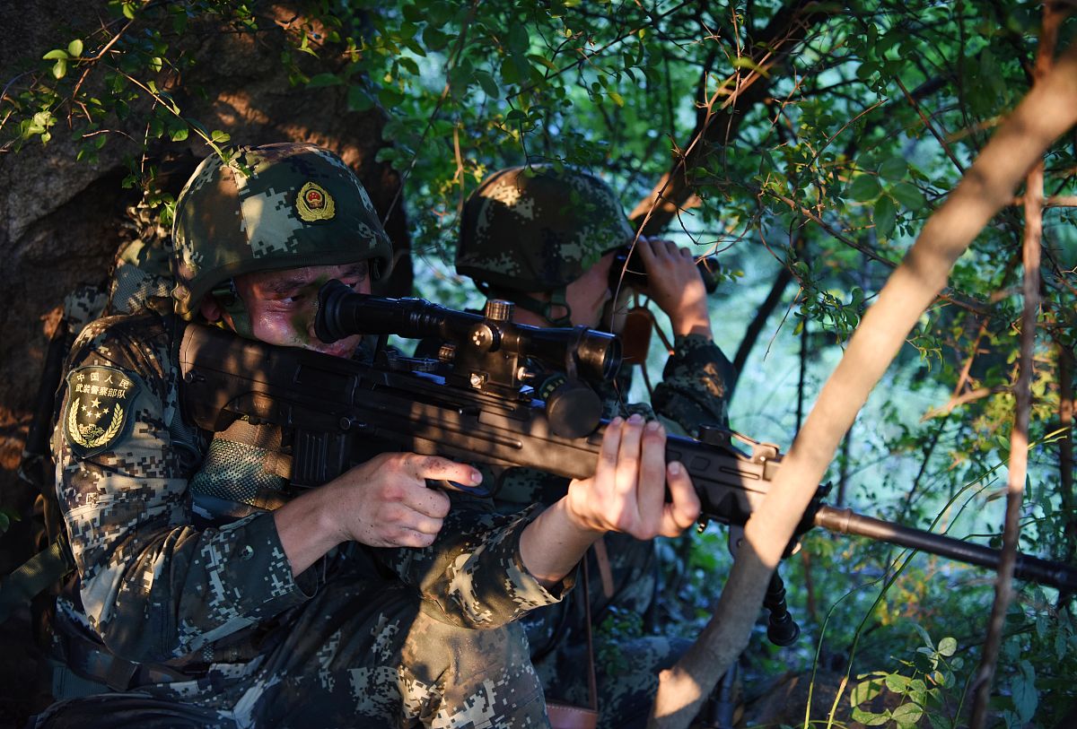 狙击训练靶场手游 - 超逼真射击体验，挑战你的狙击极限！