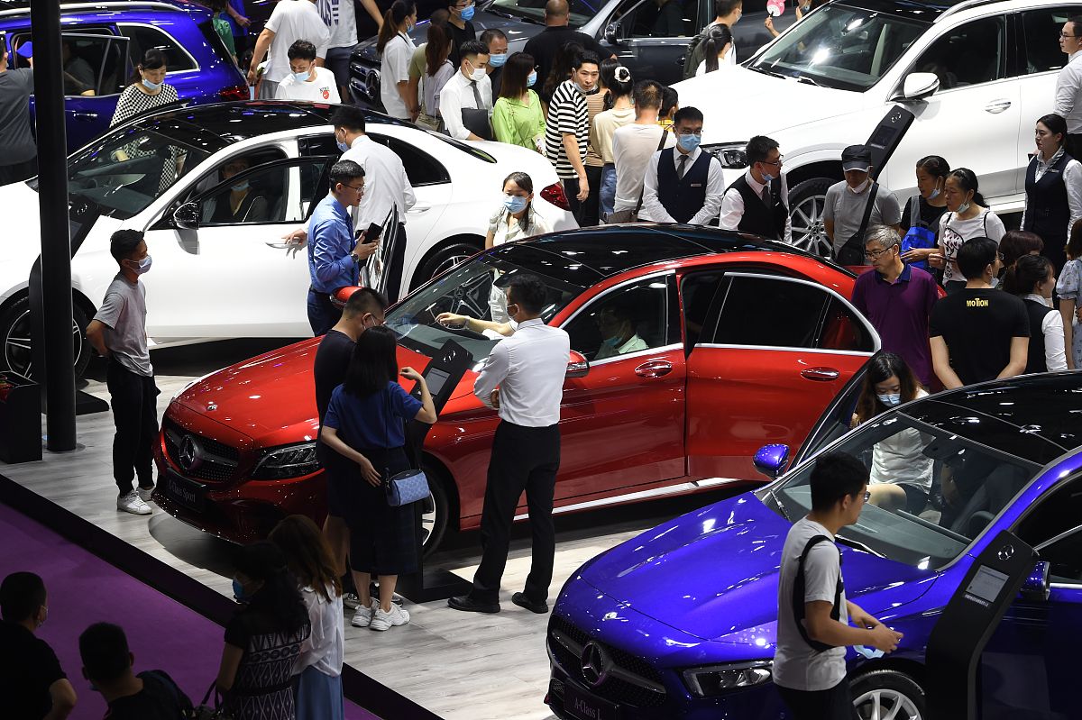 写一个200字的说车博主的简介