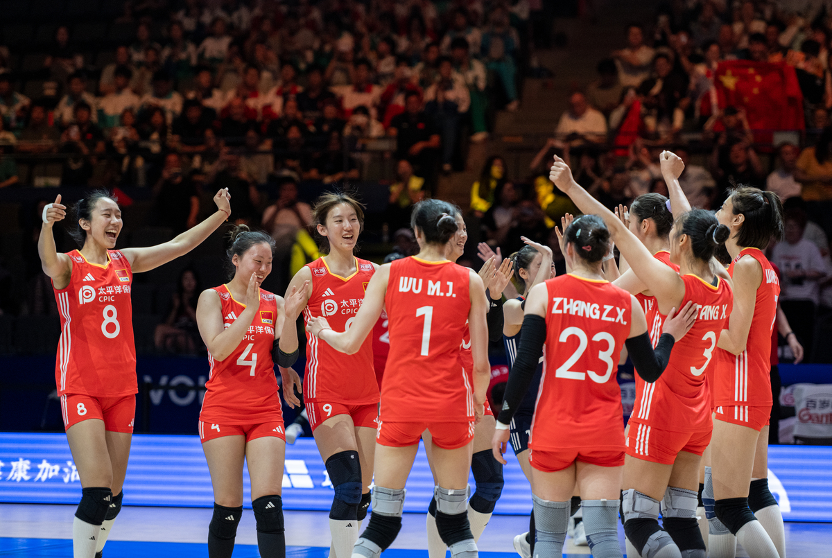 中国女排3-0战胜波兰晋级决赛！李盈莹14分，决赛对手待定