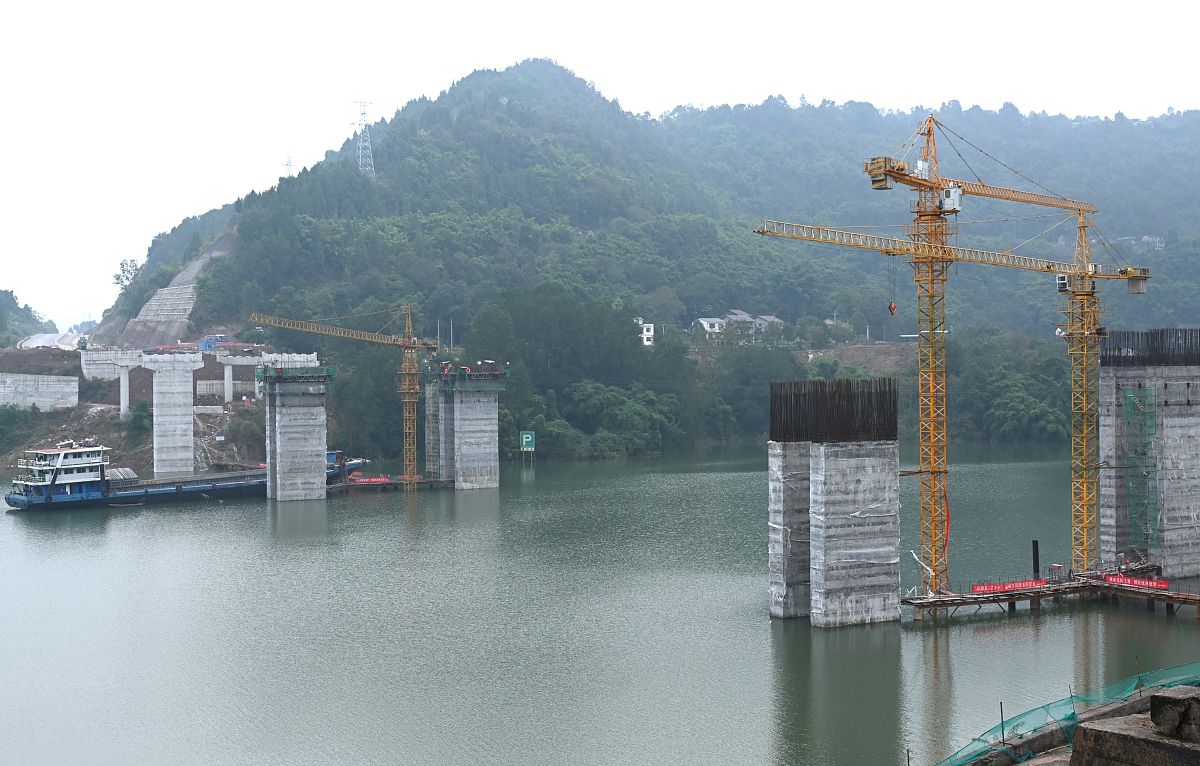 重庆商务高级技工学校招生电话 - 2021年招生办联系方式