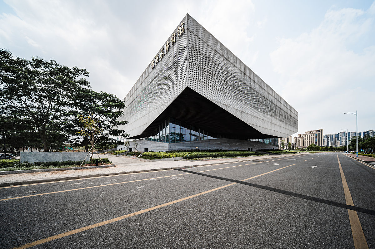 暨南大学专业选择指南：2021年热门专业及选择建议