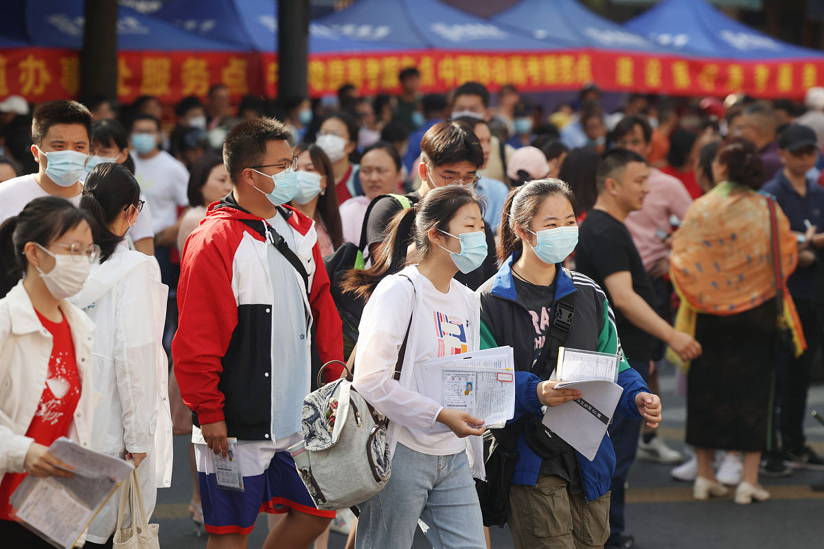 2021年成都卫校在招生方面有哪些要求
