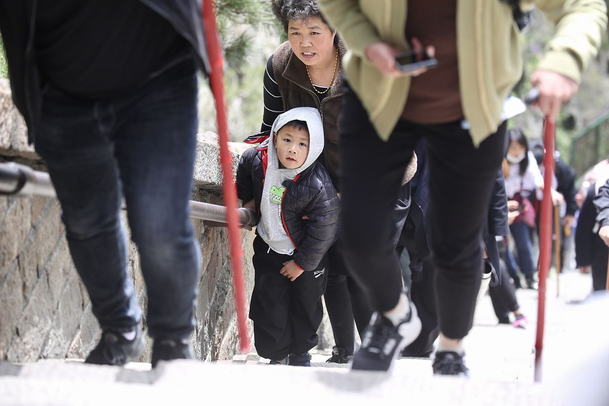 火风鼎卦去泰山怎么样建议