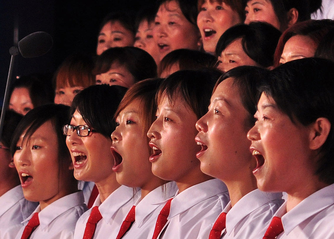 词汇较少适合传唱的短的歌唱祖国的歌谣