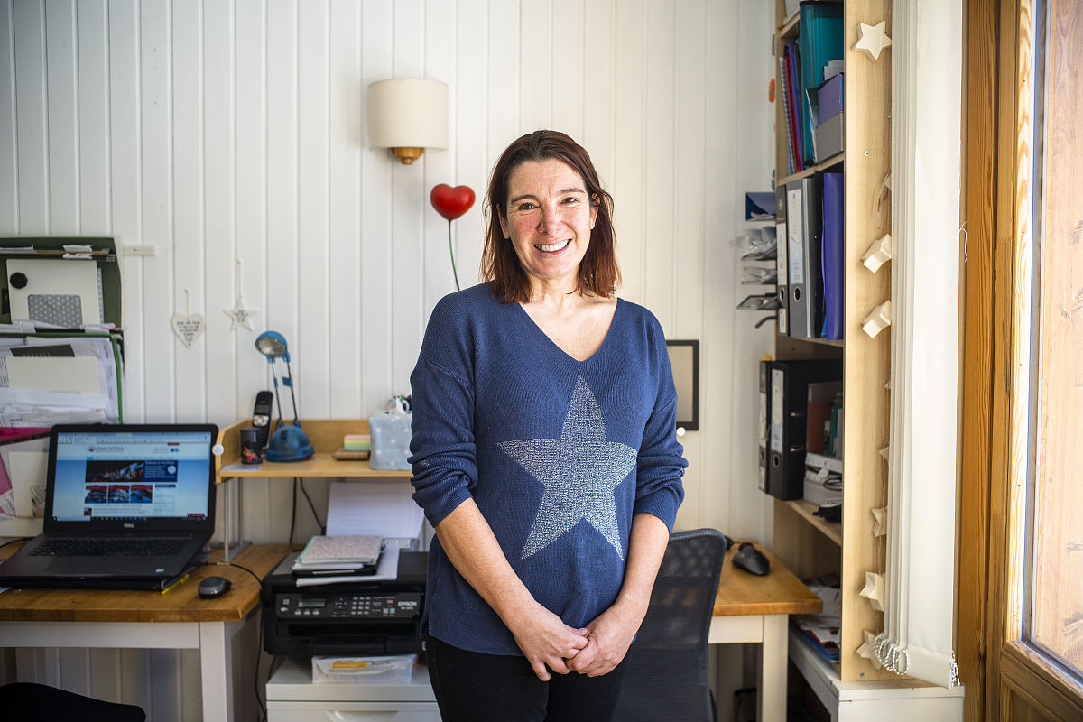 昆明卫校录取分数线2021会降到300分吗？