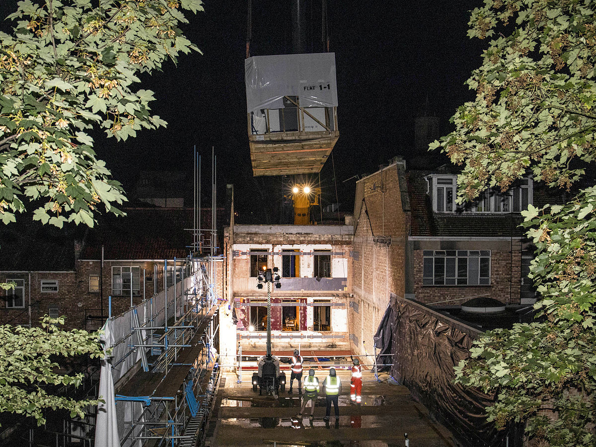 当地时间2019年8月12日,英国布里斯托,当地一家建筑
