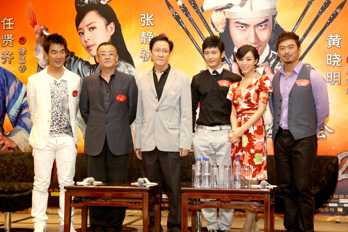 2010年7月6日,上海,电影《唐伯虎点秋香2》新闻发布会.任贤齐  周立波