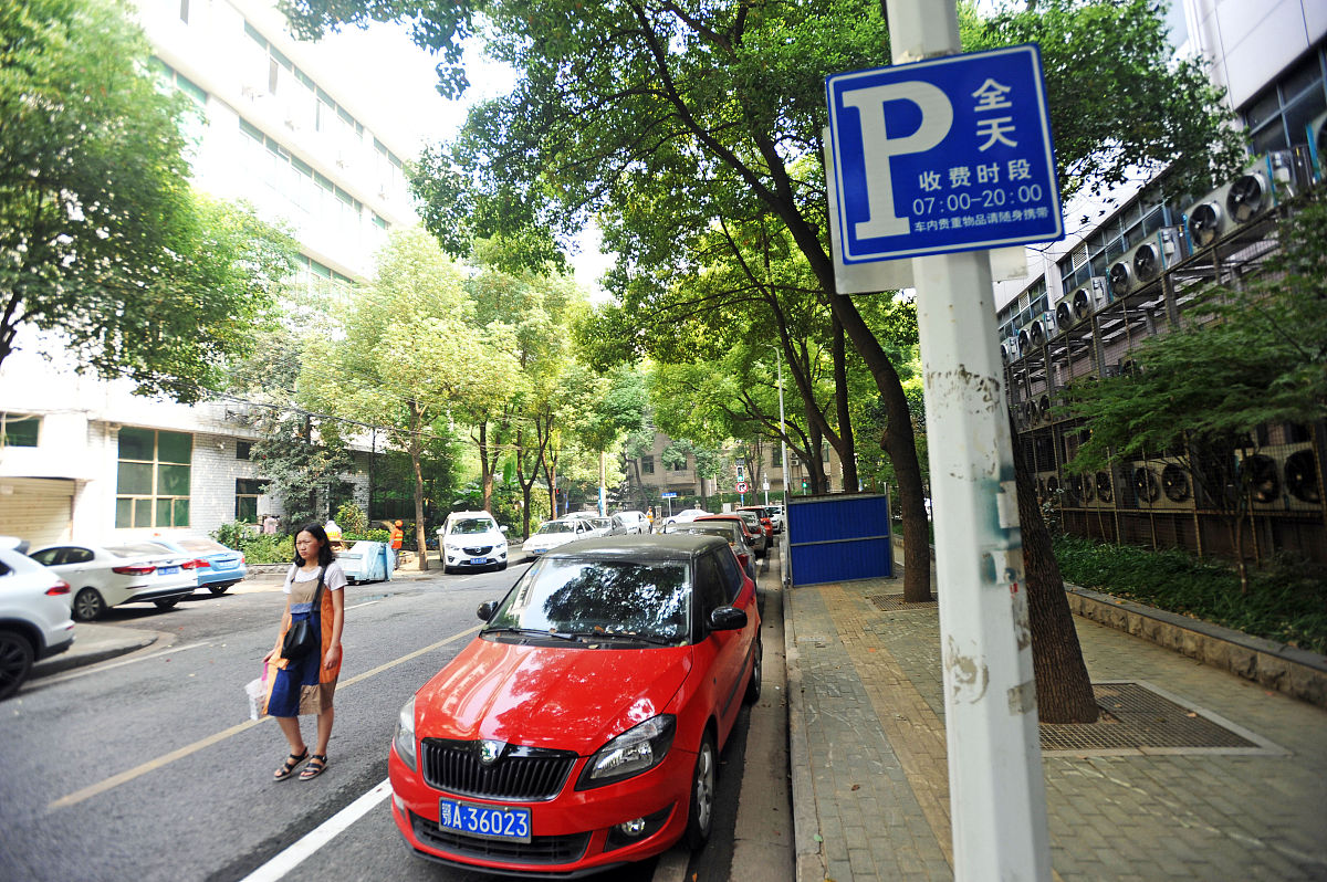 上海朱泾镇南坪小区停车难解决方案：增加停车位措施建议