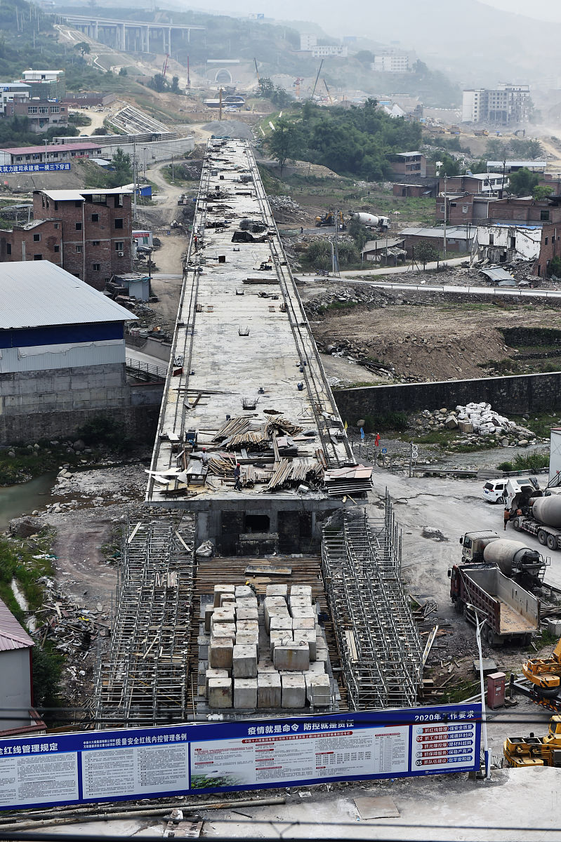重庆高铁学校：初高中生热门选择