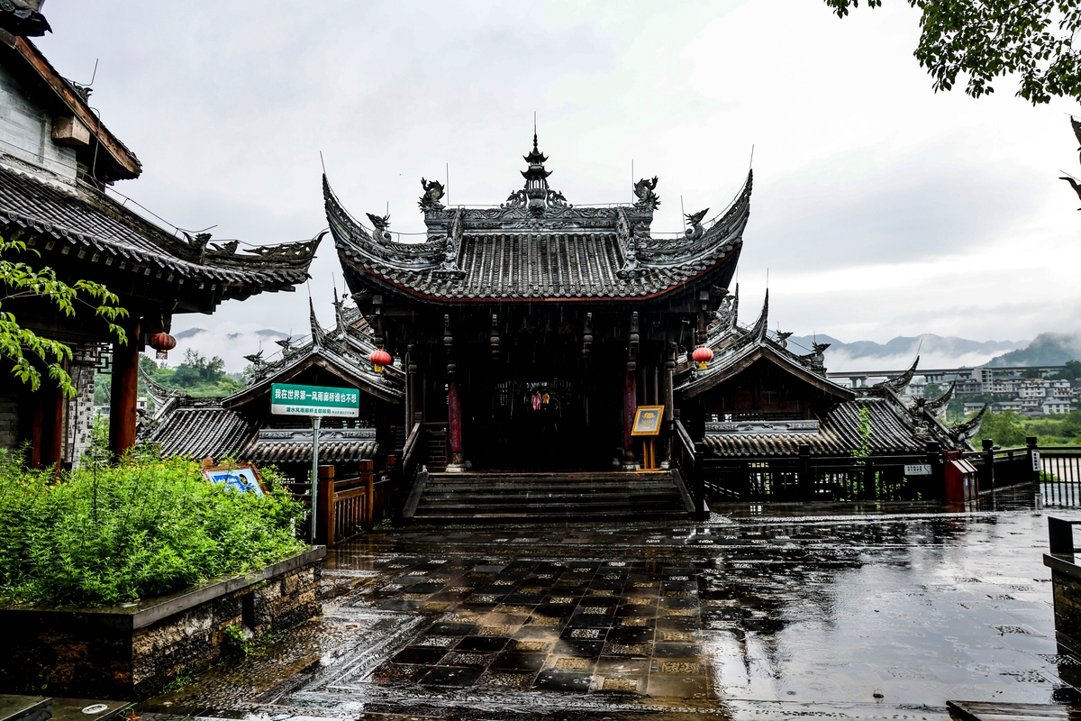 凤凰古城有哪些好玩的地方？