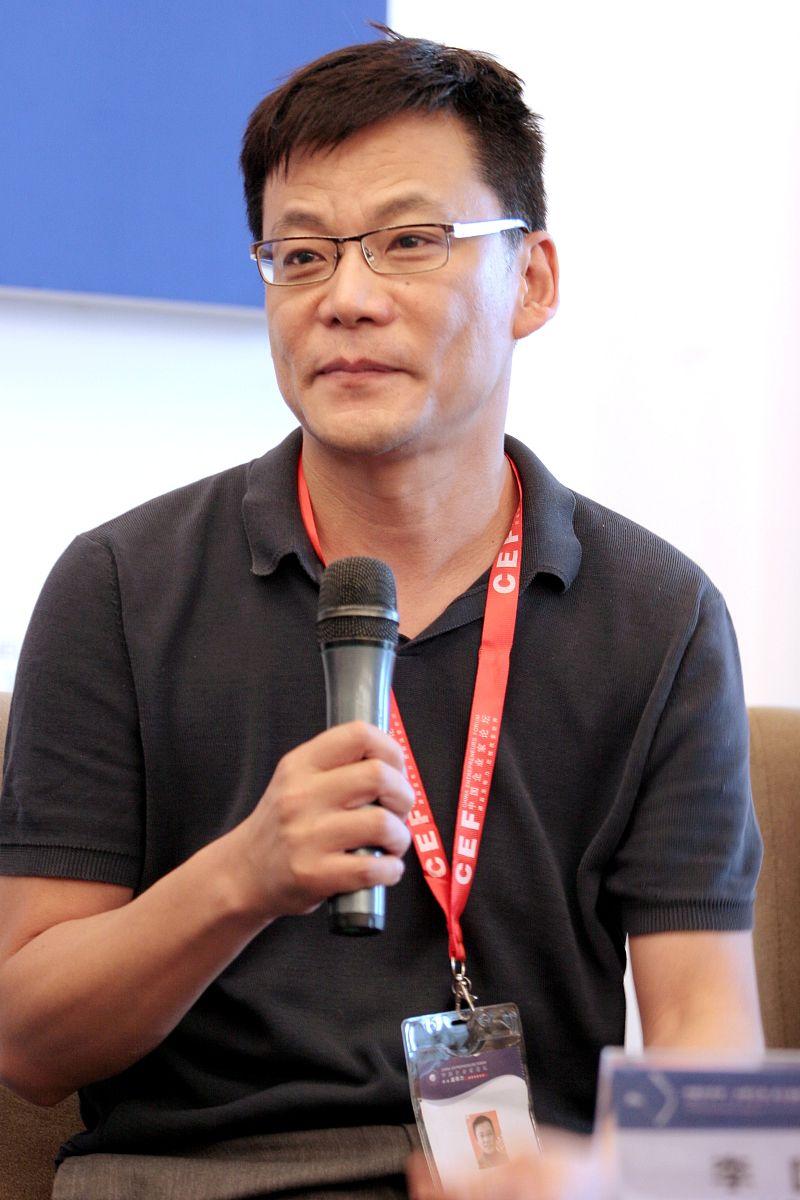 2012年7月8日,武汉,出席2012年中国企业家论坛夏季高峰会的当当网ceo