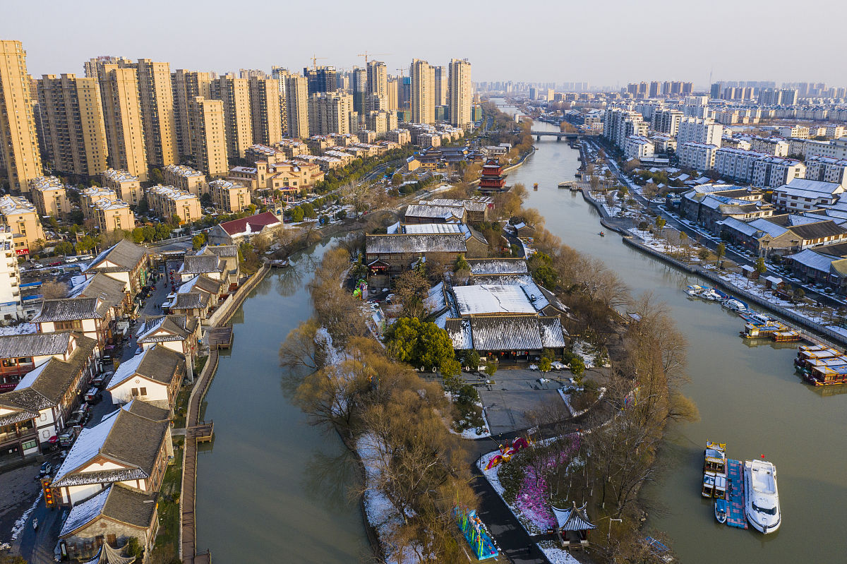 2019年2月1日,航拍雪后的江苏淮安清江浦景区.