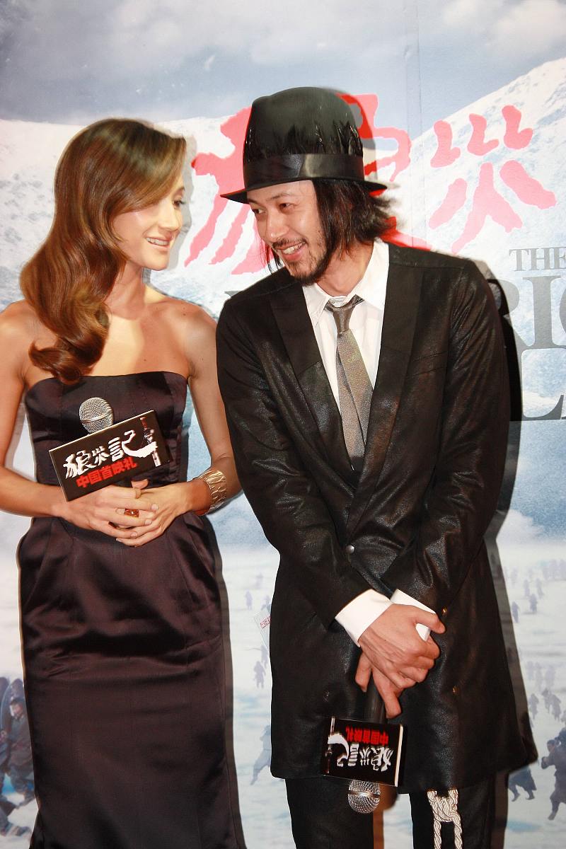 2009年9月20日,北京,电影《狼灾记》首映礼红毯.maggie q,小田切让+++