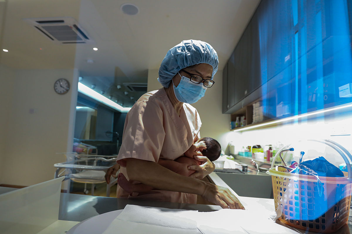 荣格牌鱼油软胶囊的剂量是多少？