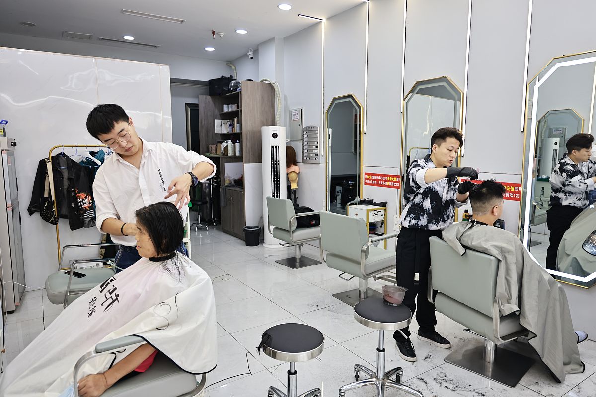 重庆美容美发与形象设计专业中专中职学校推荐